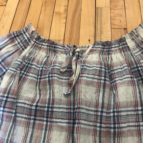 Off the shoulder blouse - Picture 2 of 2